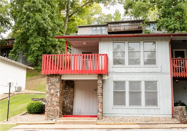 Townhouse for sale at 12 Annette Ln, Bella Vista, AR 72715 | MLS# 1355300