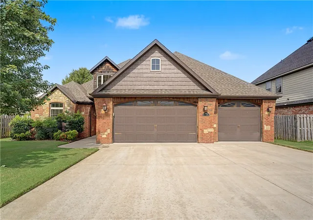 Photo 2 of Sale Pending at 3904 Sw Layton Rd, Bentonville, AR 72713 | MLS# 1356520 | Listing updated on 2026-08-31