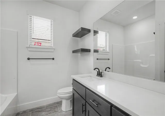 Photo 4 of Single family home for sale at 2102 N Dagan St, Siloam Springs, AR 72761 | MLS# 1356644 | Listing updated on 2026-09-20