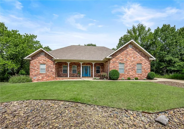 Photo 1 of Single family home for sale at 1 Brunswick Dr, Bella Vista, AR 72715 | MLS# 1356393 | Listing updated on 2026-09-13