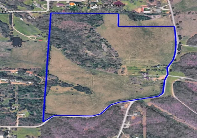 Photo 2 of Sale Pending at 17999 Fisher Frd Rd, Siloam Springs, AR 72761 | MLS# 1356541 | Listing updated on 2026-08-31
