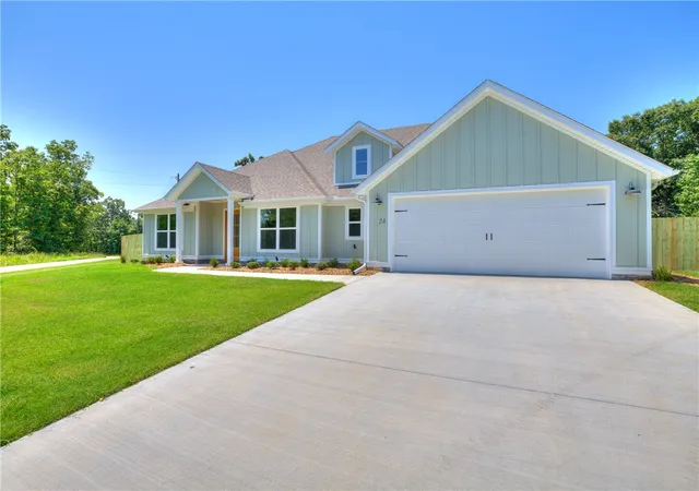 Photo 3 of Single family home for sale at 24 Roxburgh Dr, Bella Vista, AR 72715 | MLS# 1356681 | Listing updated on 2026-08-28