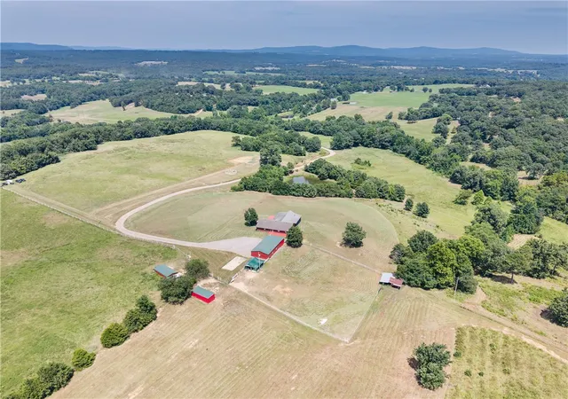 Photo 3 of Single family home for sale at 4923 Wire Rd, Ozark, AR 72949 | MLS# 1356460 | Listing updated on 2026-09-09