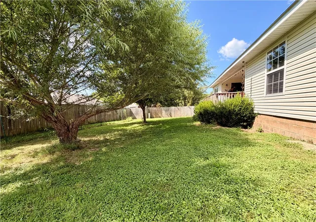 Photo 2 of Single family home for sale at 215 Elizabeth, Huntsville, AR 72740 | MLS# 1356757 | Listing updated on 2026-09-07