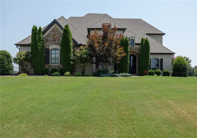Photo 1 of Sale Pending at 3879 W Norwood Pl, Fayetteville, AR 72704 | MLS# 1356610 | Listing updated on 2026-09-19