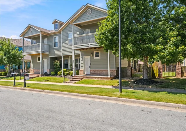 Photo 2 of Townhouse for sale at 699 N Wordsworth Ln, Fayetteville, AR 72704 | MLS# 1356565 | Listing updated on 2026-09-22