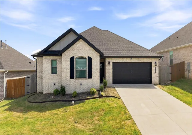 Photo 1 of Single family home for sale at 5805 Sw Macasin Ave, Bentonville, AR 72713 | MLS# 1356804 | Listing updated on 2026-09-03