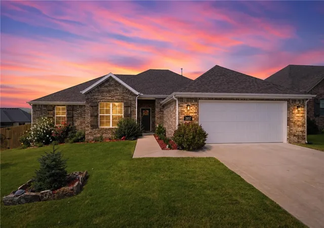 Photo 2 of Sale Pending at 2852 S Cobalt Ave, Fayetteville, AR 72701 | MLS# 1356721 | Listing updated on 2026-09-21