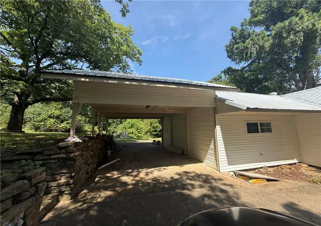 Photo 2 of Single family home for sale at 419 Center St, Winslow, AR 72959 | MLS# 1356734 | Listing updated on 2026-09-02