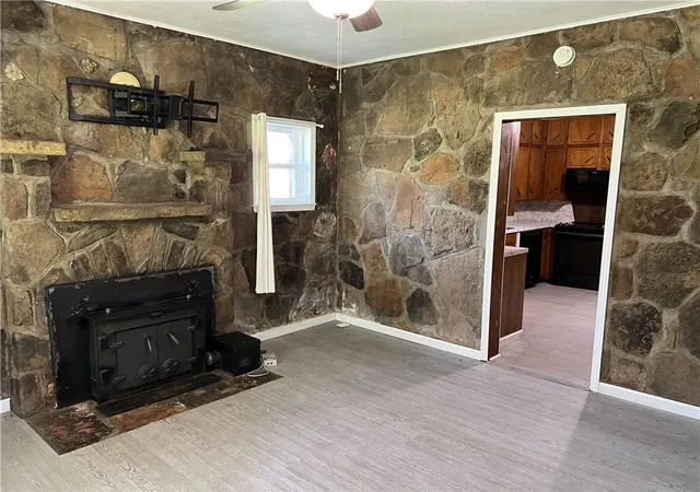 Photo 4 of Sale Pending at 10894 Dunkard Rd, Alpena, AR 72611 | MLS# 1356773 | Listing updated on 2026-09-10