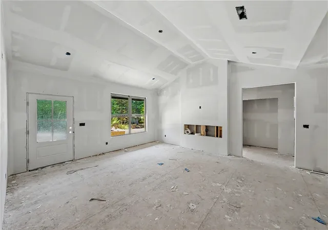 Photo 4 of Sale Pending at 12 Banff Ln, Bella Vista, AR 72715 | MLS# 1355876 | Listing updated on 2026-09-09