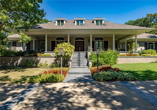 Photo 3 of Mansion for sale at 2935 N Williamsburg Ln, Fayetteville, AR 72703 | MLS# 1356840 | Listing updated on 2026-09-12