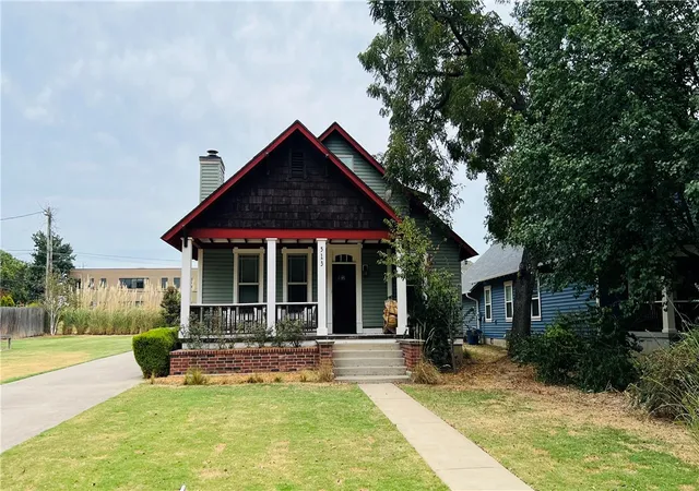 Photo 2 of Sale Pending at 513 S College St, Siloam Springs, AR 72761 | MLS# 1356893 | Listing updated on 2026-09-03