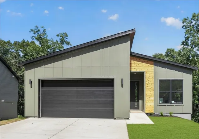 Photo 1 of Single family home for sale at 15 St Asaph Dr, Bella Vista, AR 72714 | MLS# 1357068 | Listing updated on 2026-10-01