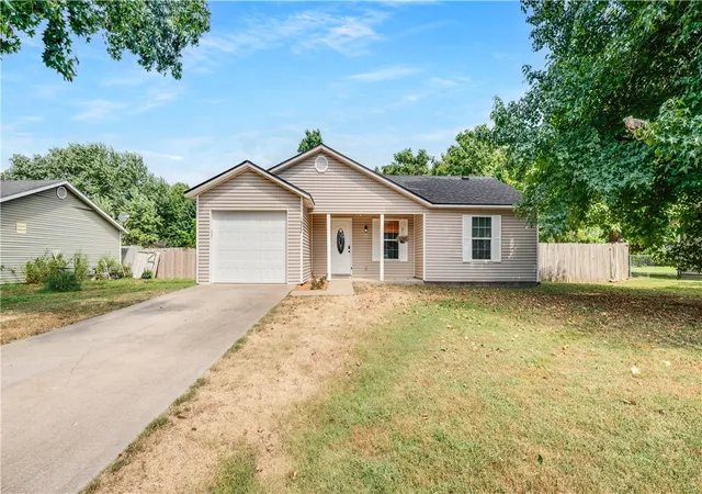Photo 3 of Sale Pending at 1822 Rosewood Ln, Elkins, AR 72727 | MLS# 1357087 | Listing updated on 2026-08-31