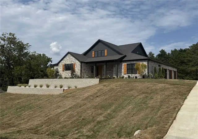 Photo 3 of Single family home for sale at 586 Winding Spring Dr, Fayetteville, AR 72703 | MLS# 1357079 | Listing updated on 2026-09-13