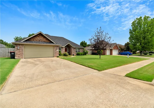 Photo 1 of Sale Pending at 776 Chateau Ave, Springdale, AR 72764 | MLS# 1357122 | Listing updated on 2026-09-02