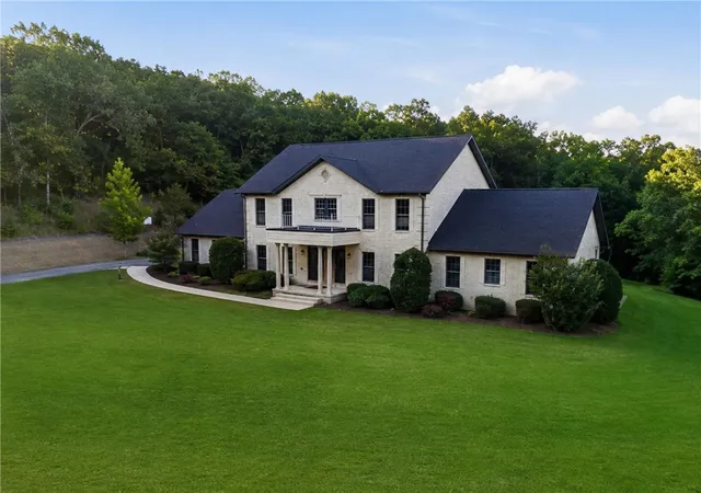 Photo 3 of Single family home for sale at 2314 N Fox Trl, Fayetteville, AR 72703 | MLS# 1357112 | Listing updated on 2026-09-03