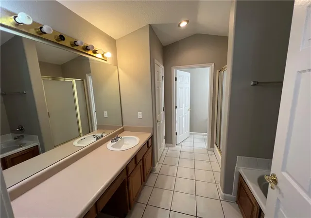 Photo 3 of Sale Pending at 1308 Hunter Ridge, Siloam Springs, AR 72761 | MLS# 1357201 | Listing updated on 2026-09-04
