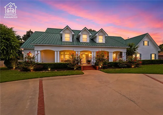 Photo 2 of Mansion for sale at 3840 E River Blf Cvs, Fayetteville, AR 72701 | MLS# 1357223 | Listing updated on 2026-10-06