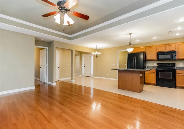 Photo 2 of Single family home for sale at 9 Pitchford Ln, Bella Vista, AR 72714 | MLS# 1356327 | Listing updated on 2026-09-13