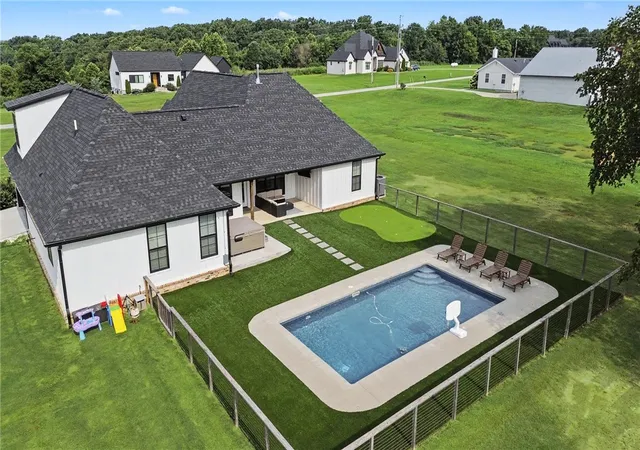 Photo 2 of Sale Pending at 492 Drain Rd, Farmington, AR 72730 | MLS# 1356599 | Listing updated on 2026-09-03
