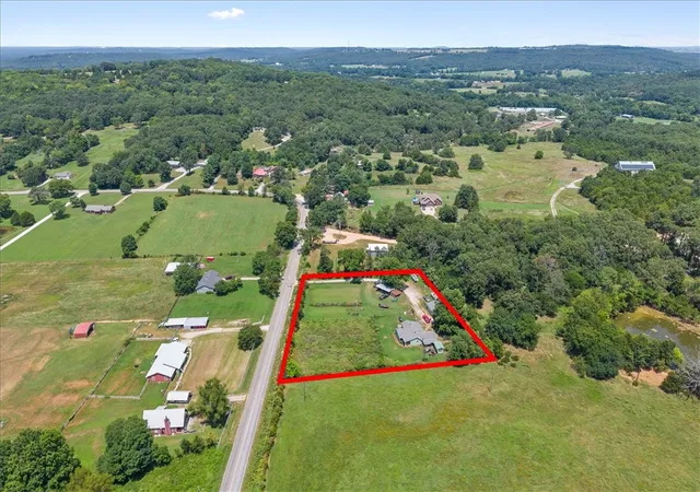 Photo 2 of Sale Pending at 14482 Goshen Tuttle Rd, Elkins, AR 72727 | MLS# 1356814 | Listing updated on 2026-08-31