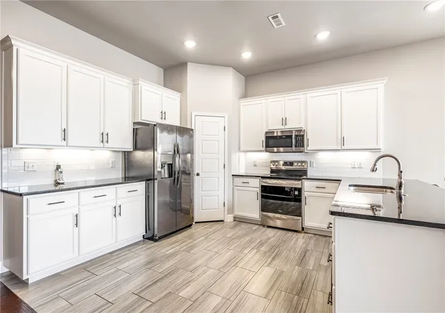 Photo 2 of Single family home for sale at 510 Arkansas Black, Bentonville, AR 72712 | MLS# 1356786 | Listing updated on 2026-08-28