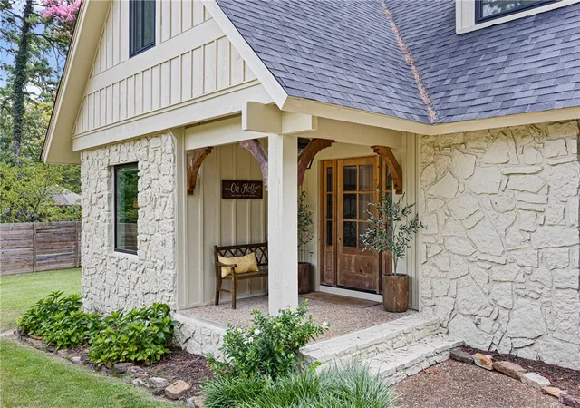 Photo 3 of Single family home for sale at 269 S Inglewood Ave, Russellville, AR 72801 | MLS# 1357179 | Listing updated on 2026-09-04