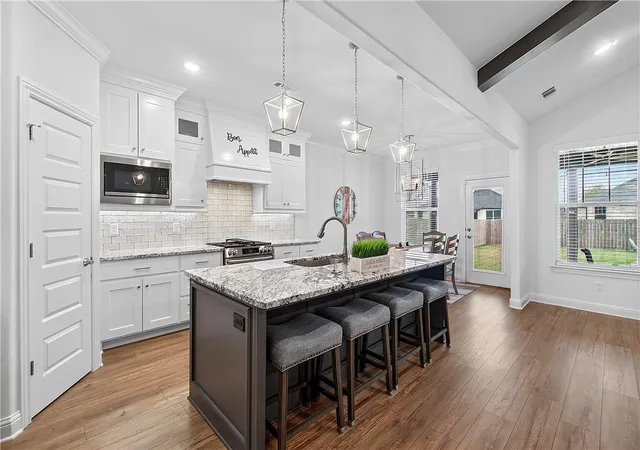 Photo 4 of Sale Pending at 2030 Larry Ln, Bentonville, AR 72713 | MLS# 1356844 | Listing updated on 2026-09-29
