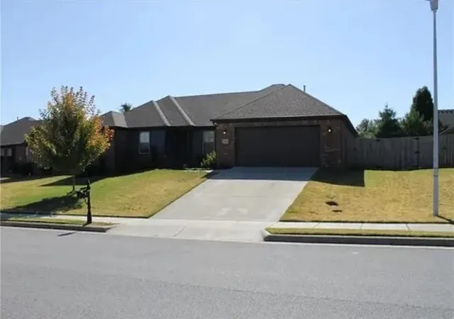 Photo 2 of Single family home for sale at 420 Trieste Dr, Centerton, AR 72719 | MLS# 1357292 | Listing updated on 2026-09-14