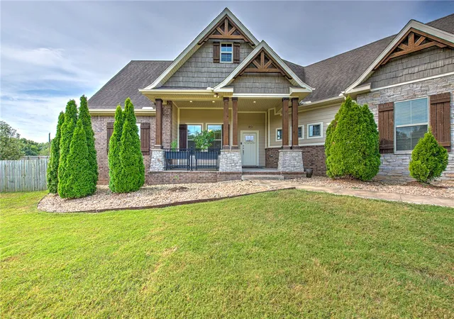 Photo 3 of Single family home for sale at 951 Nw Pautsky Ave, Bentonville, AR 72713 | MLS# 1356161 | Listing updated on 2026-09-07