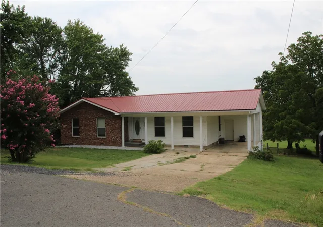 Photo 2 of Single family home for sale at 402 Canaan Rd, Marshall, AR 72650 | MLS# 1357428 | Listing updated on 2026-09-09