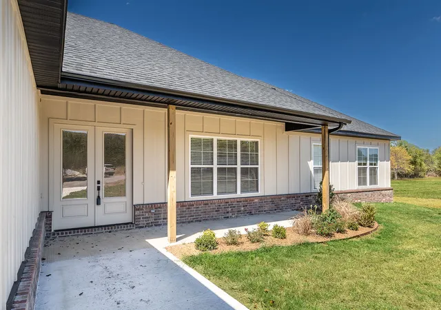 Photo 3 of Single family home for sale at 295 Oak Knoll Dr, Fayetteville, AR 72701 | MLS# 1357406 | Listing updated on 2026-09-14