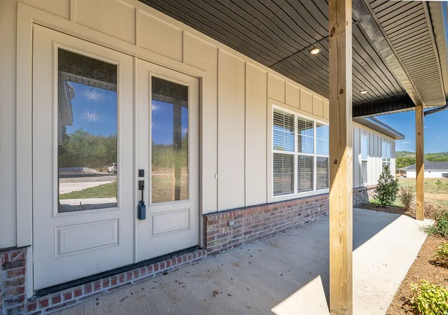 Photo 4 of Single family home for sale at 295 Oak Knoll Dr, Fayetteville, AR 72701 | MLS# 1357406 | Listing updated on 2026-09-14