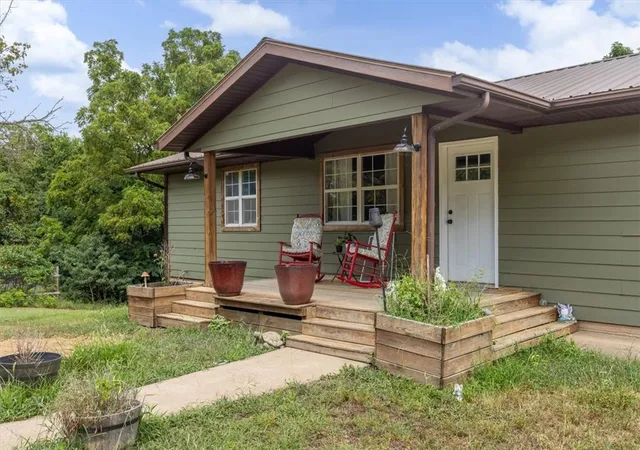 Photo 3 of Single family home for sale at 26480 Farm Rd 1000, Washburn, MO 65772 | MLS# 1357387 | Listing updated on 2026-09-29