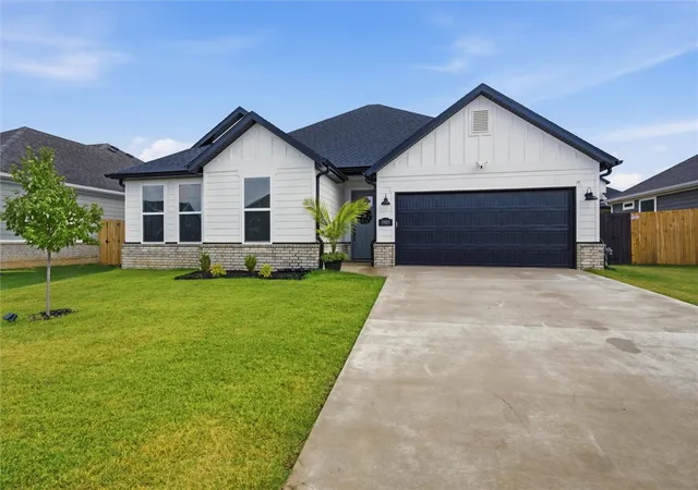 Photo 1 of Single family home for sale at 5905 Chiefs Ave, Bentonville, AR 72713 | MLS# 1357471 | Listing updated on 2026-09-12