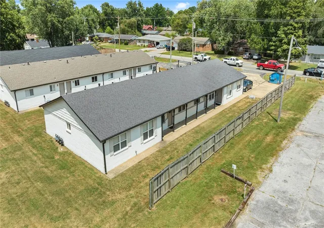 Photo 3 of Multi family home for sale at 1308 Se C St, Bentonville, AR 72712 | MLS# 1357219 | Listing updated on 2026-09-10