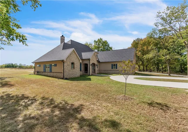 Photo 2 of Single family home for sale at 1967 S Pianalto Rd, Tontitown, AR 72762 | MLS# 1357500 | Listing updated on 2026-09-20
