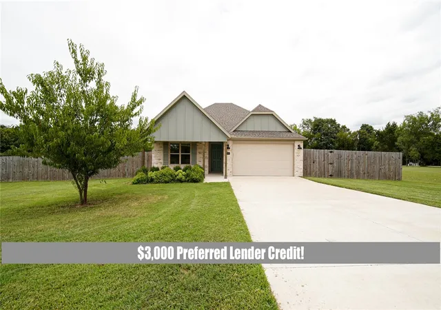 Photo 1 of Sale Pending at 8 Mcdole Ln, Bella Vista, AR 72715 | MLS# 1357510 | Listing updated on 2026-09-05
