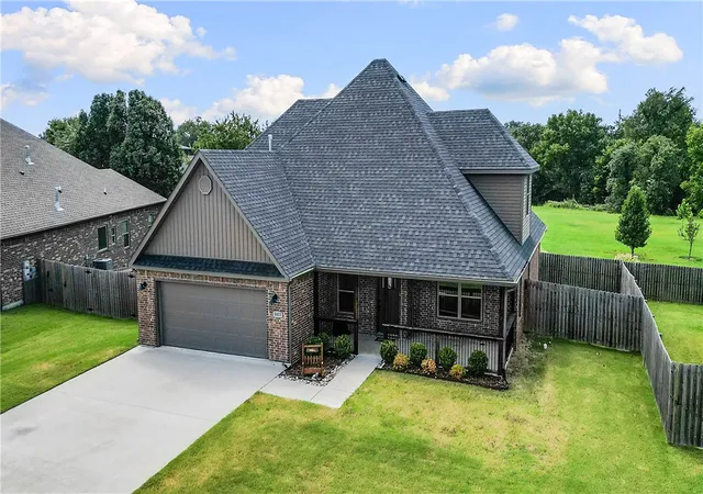 Photo 2 of Single family home for sale at 1413 Reagan Ave, Gentry, AR 72734 | MLS# 1357547 | Listing updated on 2026-09-18