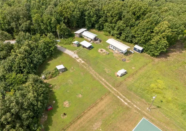 Photo 3 of Single family home for sale at 198 Rita Rd, Yellville, AR 72687 | MLS# 1357287 | Listing updated on 2026-09-06