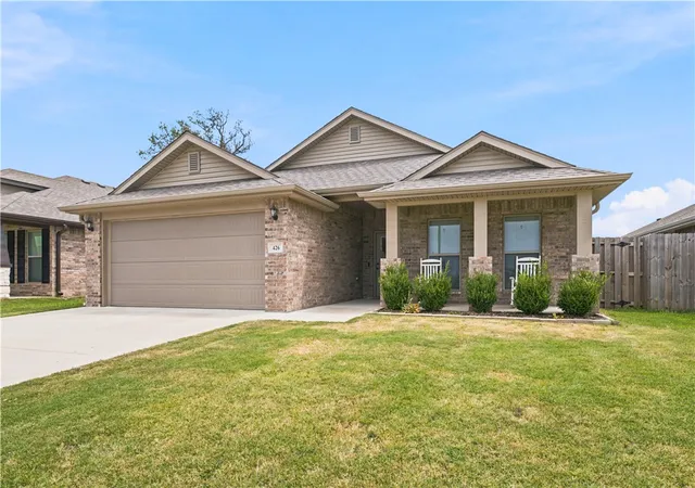 Photo 2 of Single family home for sale at 426 Nw 59th Avenue, Bentonville, AR 72713 | MLS# 1357610 | Listing updated on 2026-10-21