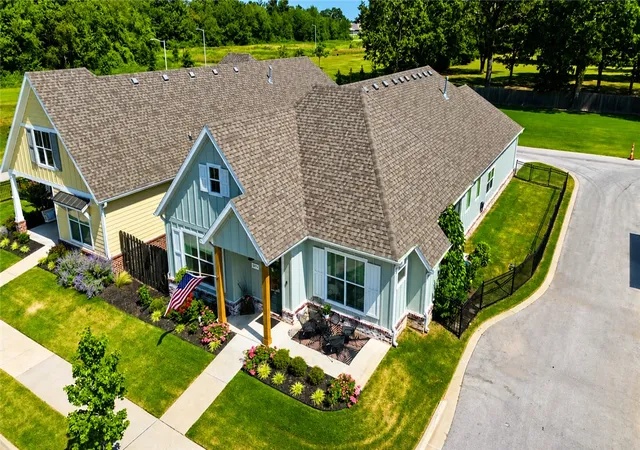 Photo 3 of Single family home for sale at 6974 Summer Hl Cvs, Springdale, AR 72762 | MLS# 1357309 | Listing updated on 2026-09-13