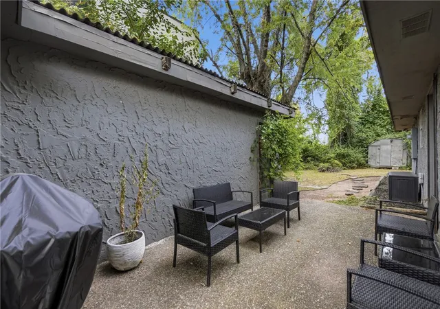 Photo 3 of Single family home for sale at 825 Se H St, Bentonville, AR 72712 | MLS# 1357637 | Listing updated on 2026-09-18
