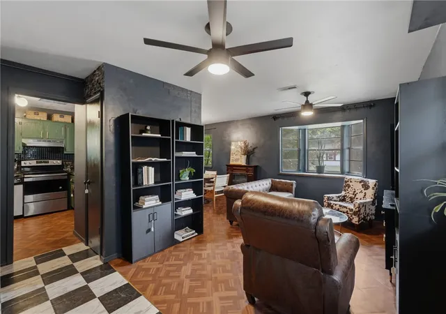 Photo 4 of Single family home for sale at 825 SE H St, Bentonville, AR 72712 | MLS# 1357637 | Listing updated on 2026-09-18