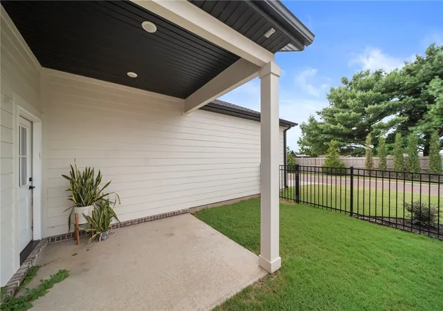 Photo 31 of Single family home for sale at 4028 W Sommerset St, Rogers, AR 72758 | MLS# 1357313 | Listing updated on 2026-08-30