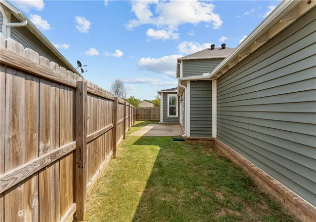 Photo 3 of Single family home for sale at 1308 S Lyndon Xing, Fayetteville, AR 72704 | MLS# 1357867 | Listing updated on 2026-09-10