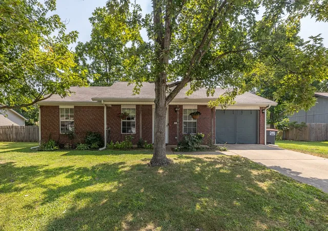Photo 1 of Sale Pending at 1806 Rosewood Ln, Elkins, AR 72727 | MLS# 1356783 | Listing updated on 2026-08-30