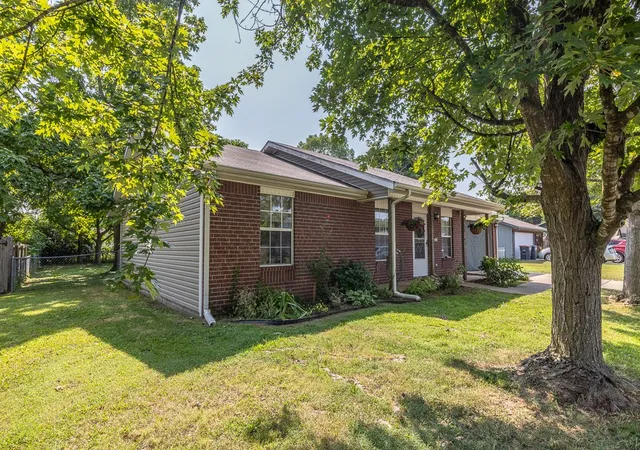 Photo 3 of Sale Pending at 1806 Rosewood Ln, Elkins, AR 72727 | MLS# 1356783 | Listing updated on 2026-08-30